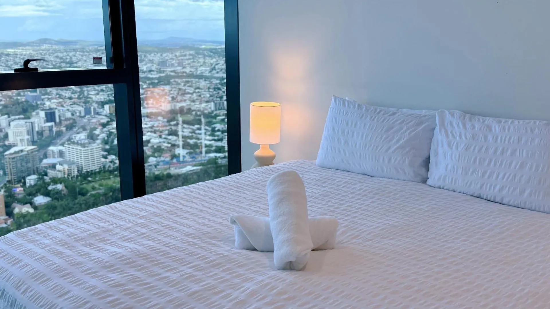 브리즈번 Horizon Haven With Panorama View 아파트 오스트레일리아